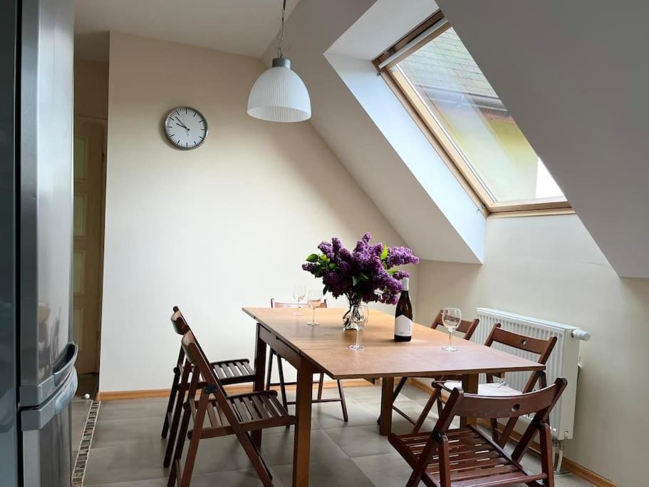 Apartament Hemingwaya Jelenia Gora Exterior photo